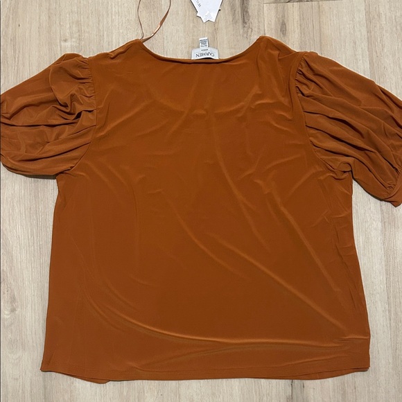 CARMEN MARC VALVO COUTURE Terracotta Short Puff Sleeve Shirt Blouse Plus Size 1X - Picture 4 of 4